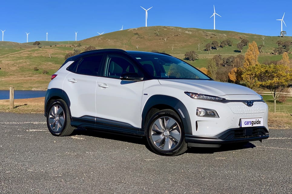 Hyundai ev kona deals review